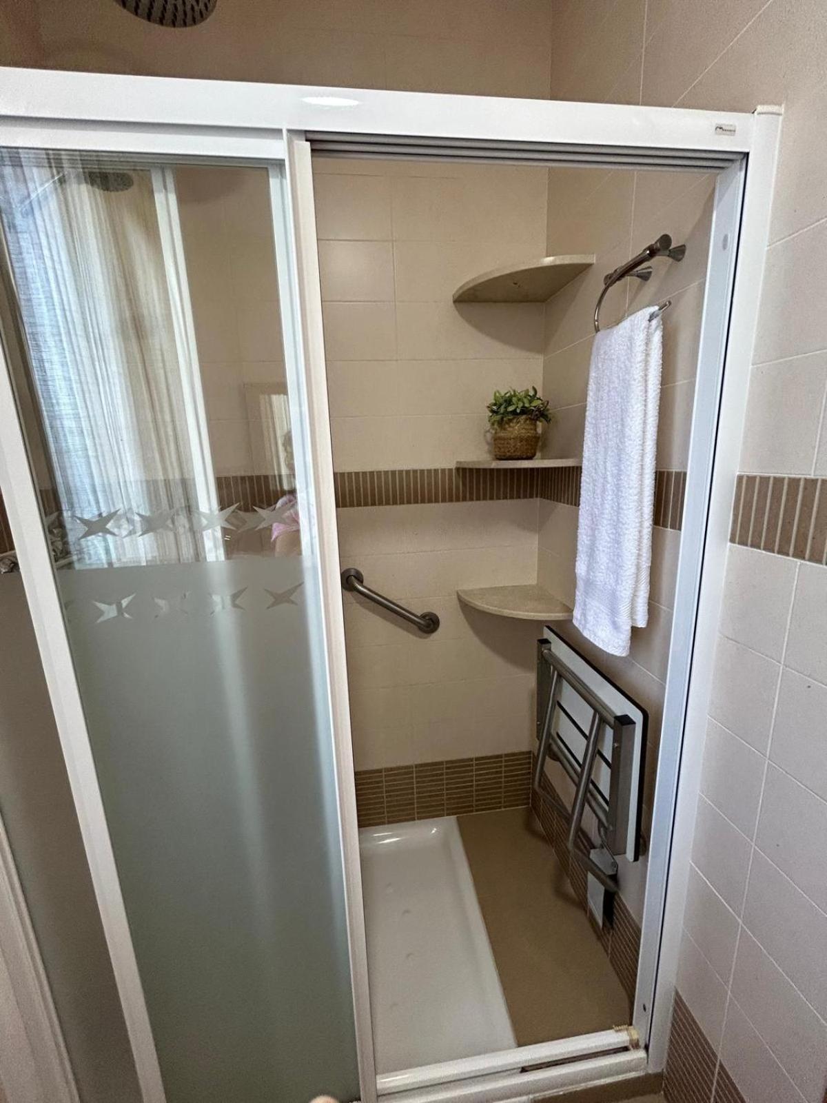 Habitacion Independiente Cerca Del Mar Málaga Exteriör bild